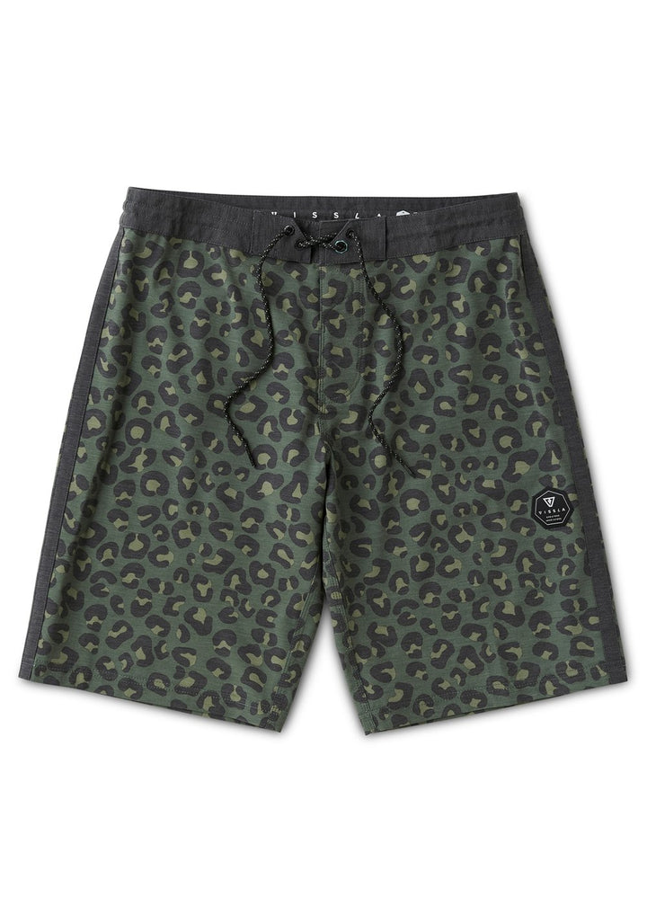 Big Cat 18" Boys Boardshort