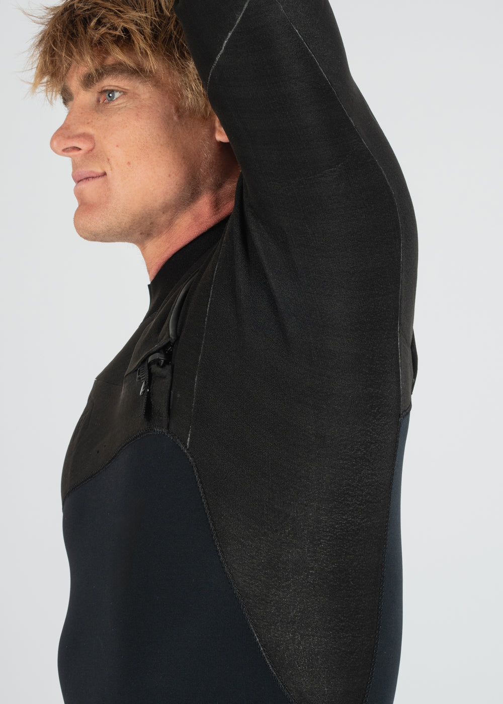 High Seas II 3-2 Full Chest Zip Wetsuit