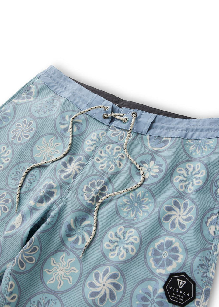 Sun Medallions 18.5" Boardshort