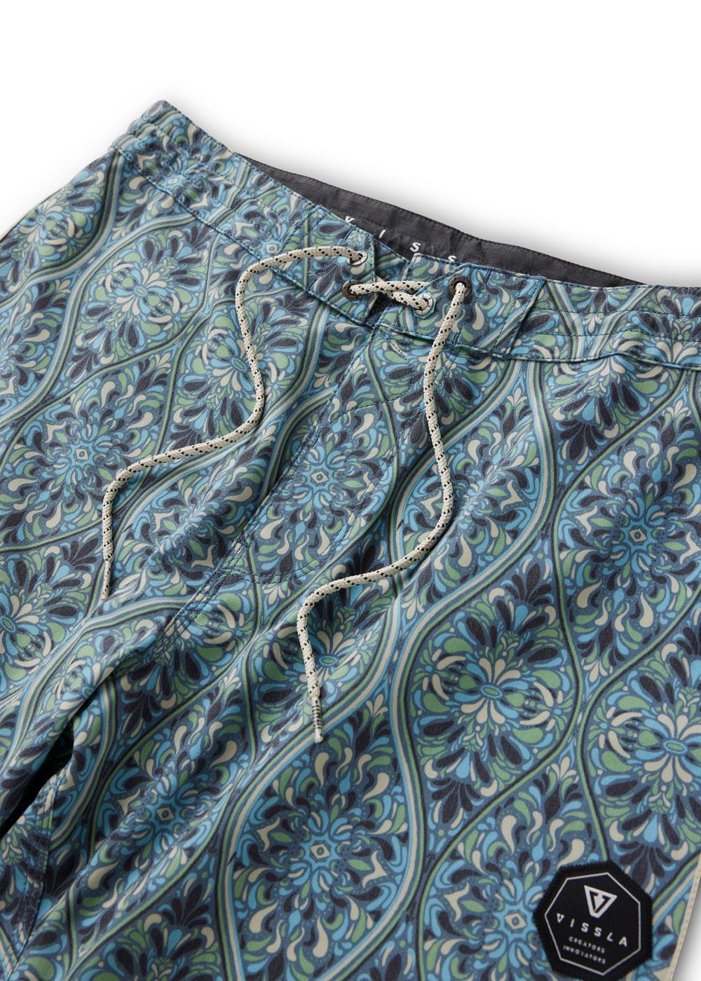 Desert Dreams 18.5" Boardshort