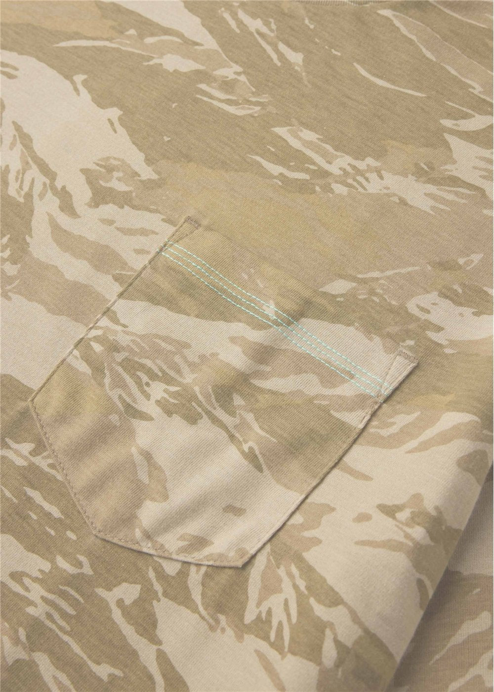 Vissla Solid Sets Cosmic Wash SS Pkt Tee in Camo, view 2