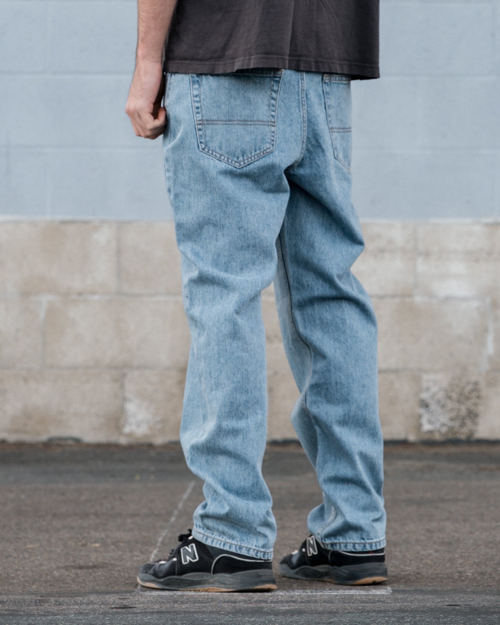Men's Relaxed Fit Jeans - Let Loose 7 Year Wash | Vissla – Vissla com